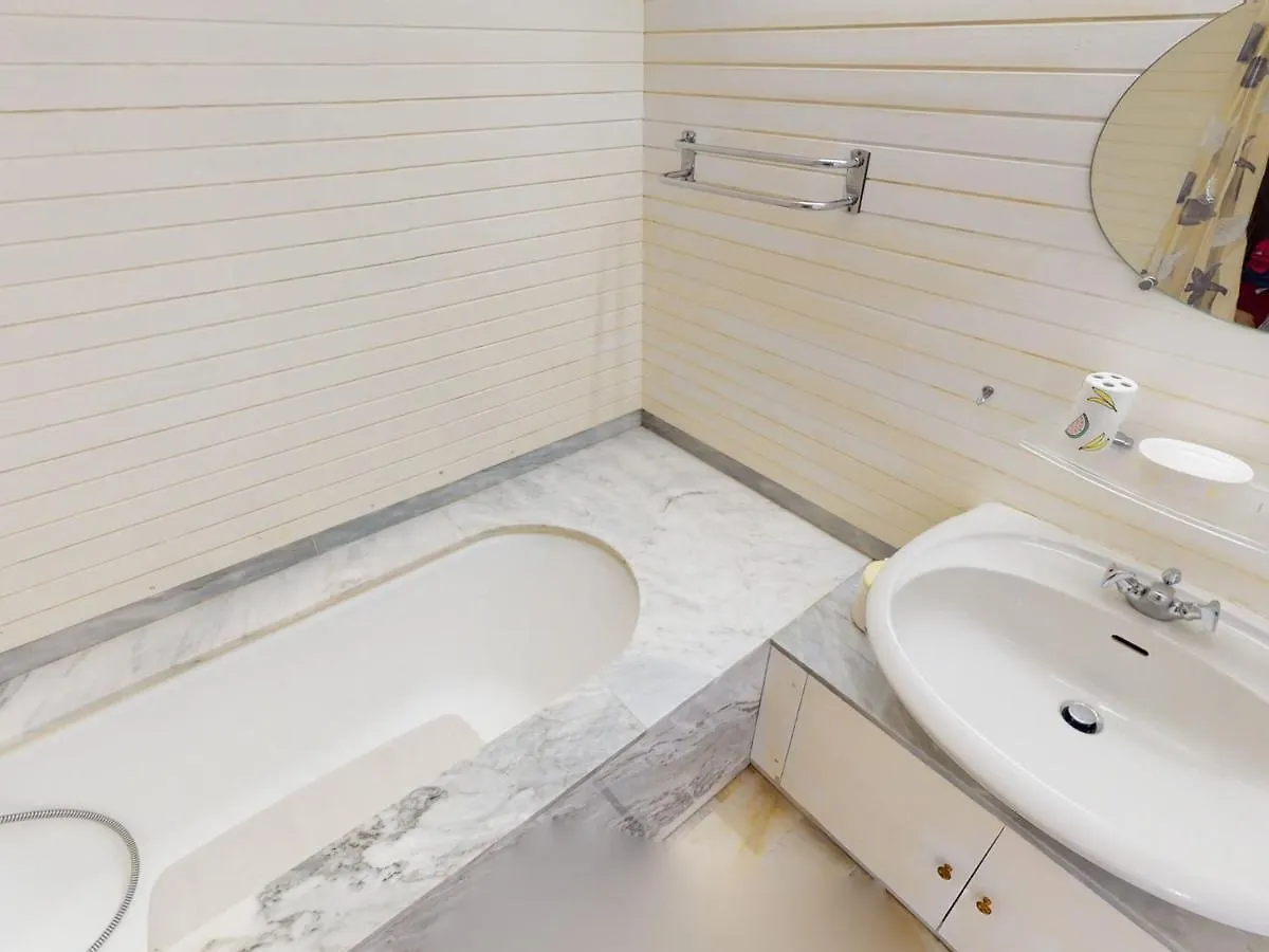 Grand 3P Climatise Avec Terrasses, Piscine Et Parkings A Menton - Fr-1-196-331 Apartment